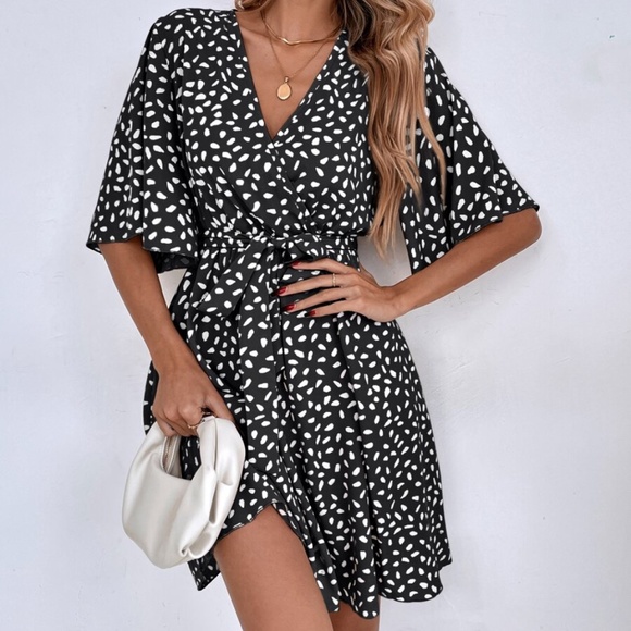 Boho Mint Green Leopard Print Butterfly Sleeve Mini Dress - Picture 7 of 11